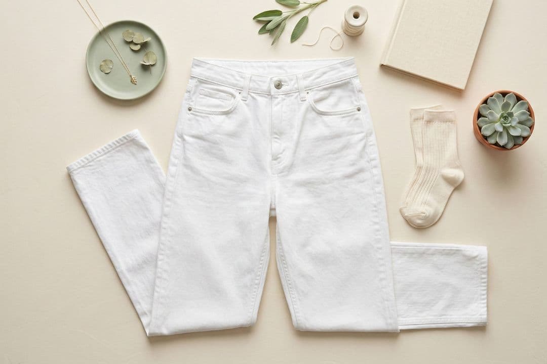 The Essential Relaxed Straight (Aka: How to Wear White Jeans in Spring 2026)