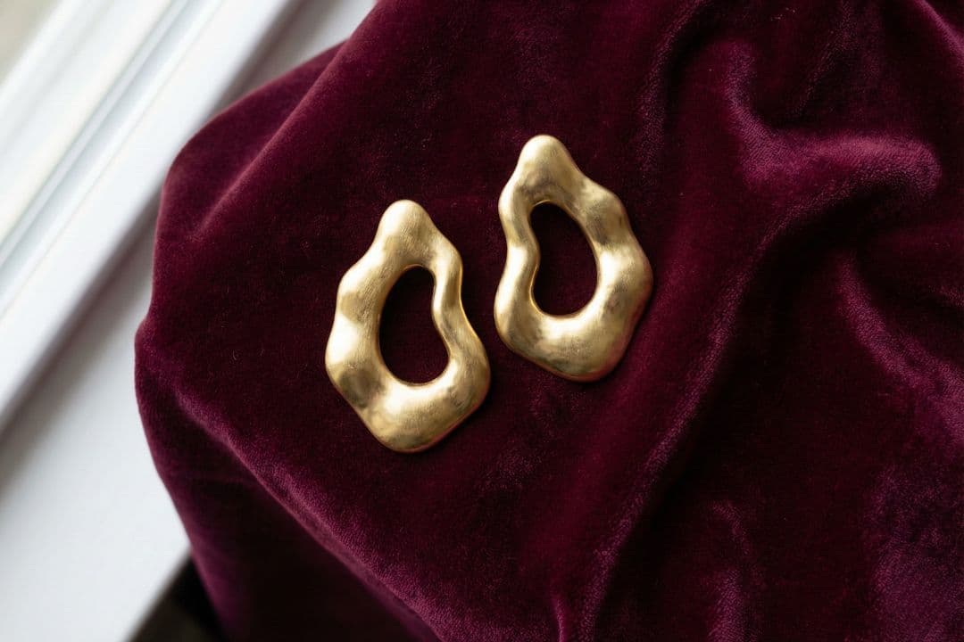 The Sculptural Gold Drops